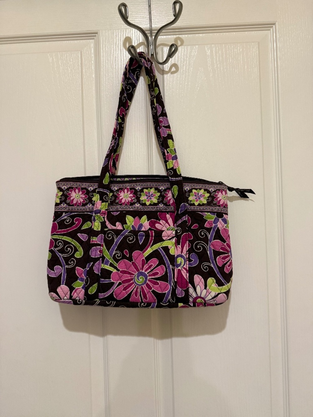 Vera Bradley small zip purse with many pockets! PURPLE PUNCH PATTERN